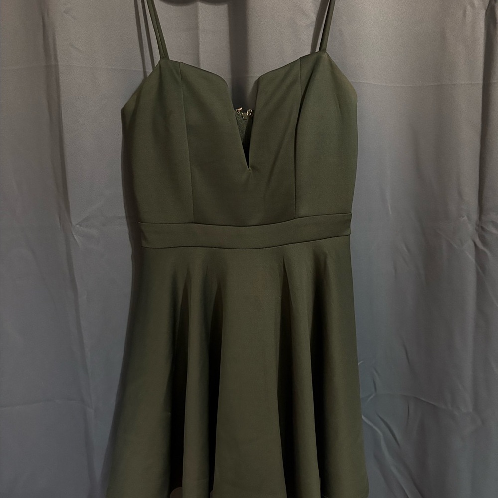 Elegant Green Spaghetti Strap Dress